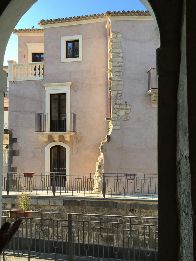 B&B Santapau Charme Living Licodia Eubea Εξωτερικό φωτογραφία